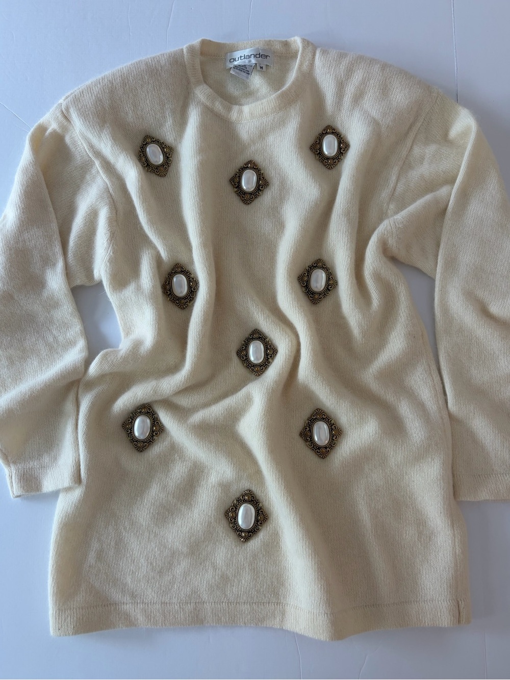 Women’s Vintage Cream Pullover Knit Sweater With Embellishments LambsWool - M